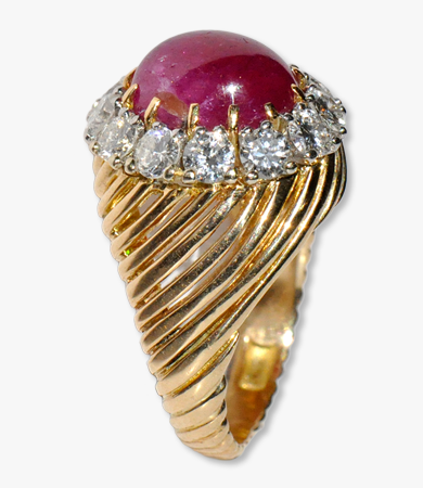 Yellow gold, platinum, diamonds and ruby Van Cleef & Arpels ring | Statement Jewels